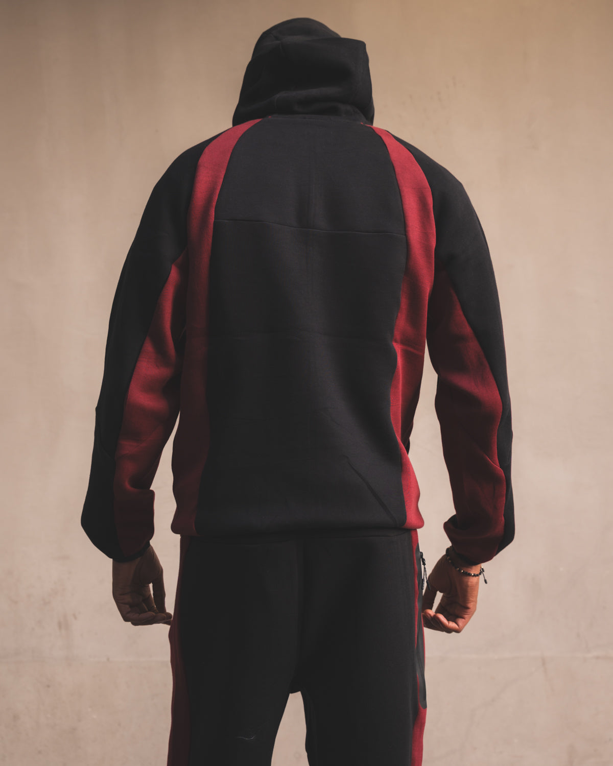 Nike Tech Fleece Black/Red
