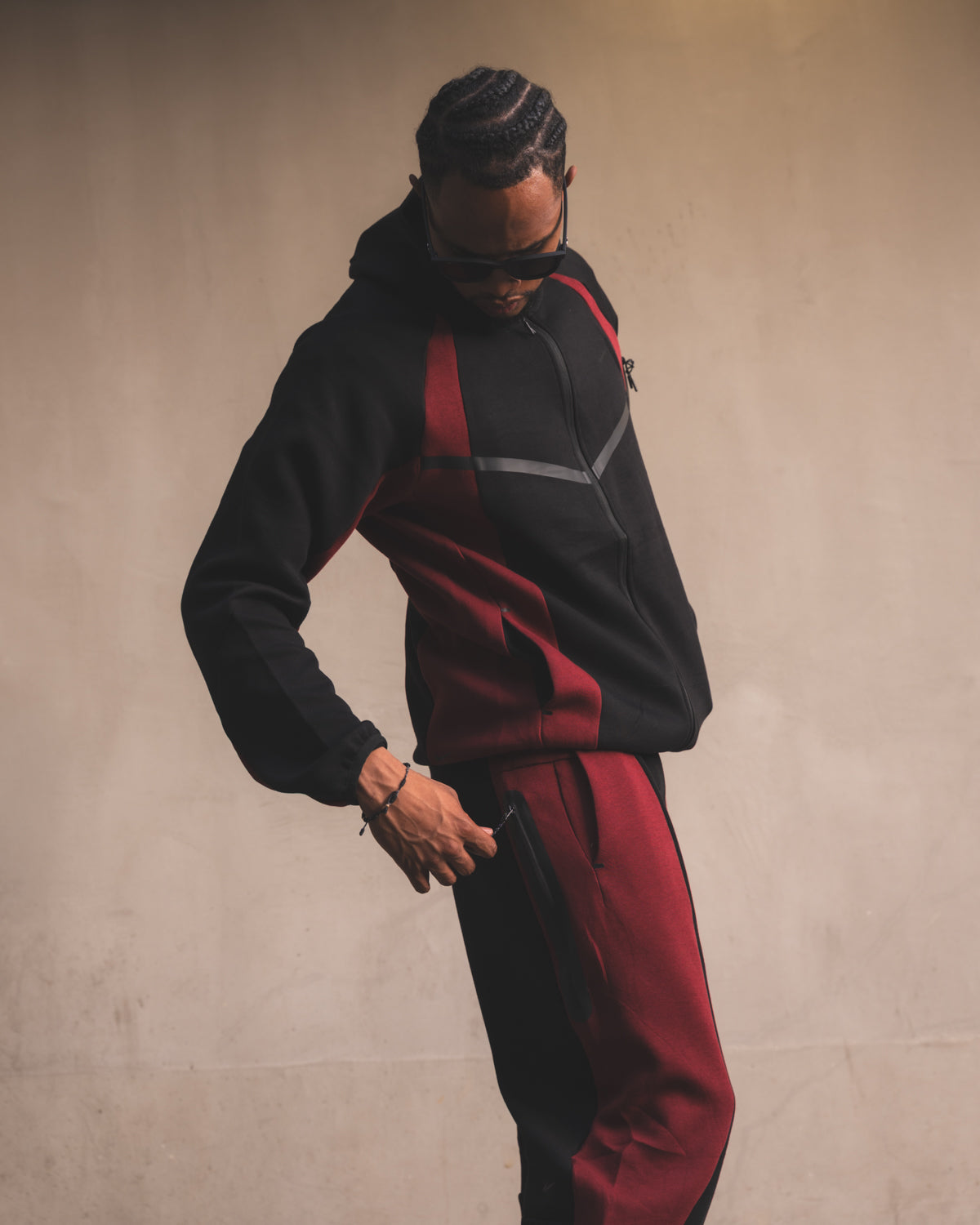 Nike Tech Fleece Black/Red