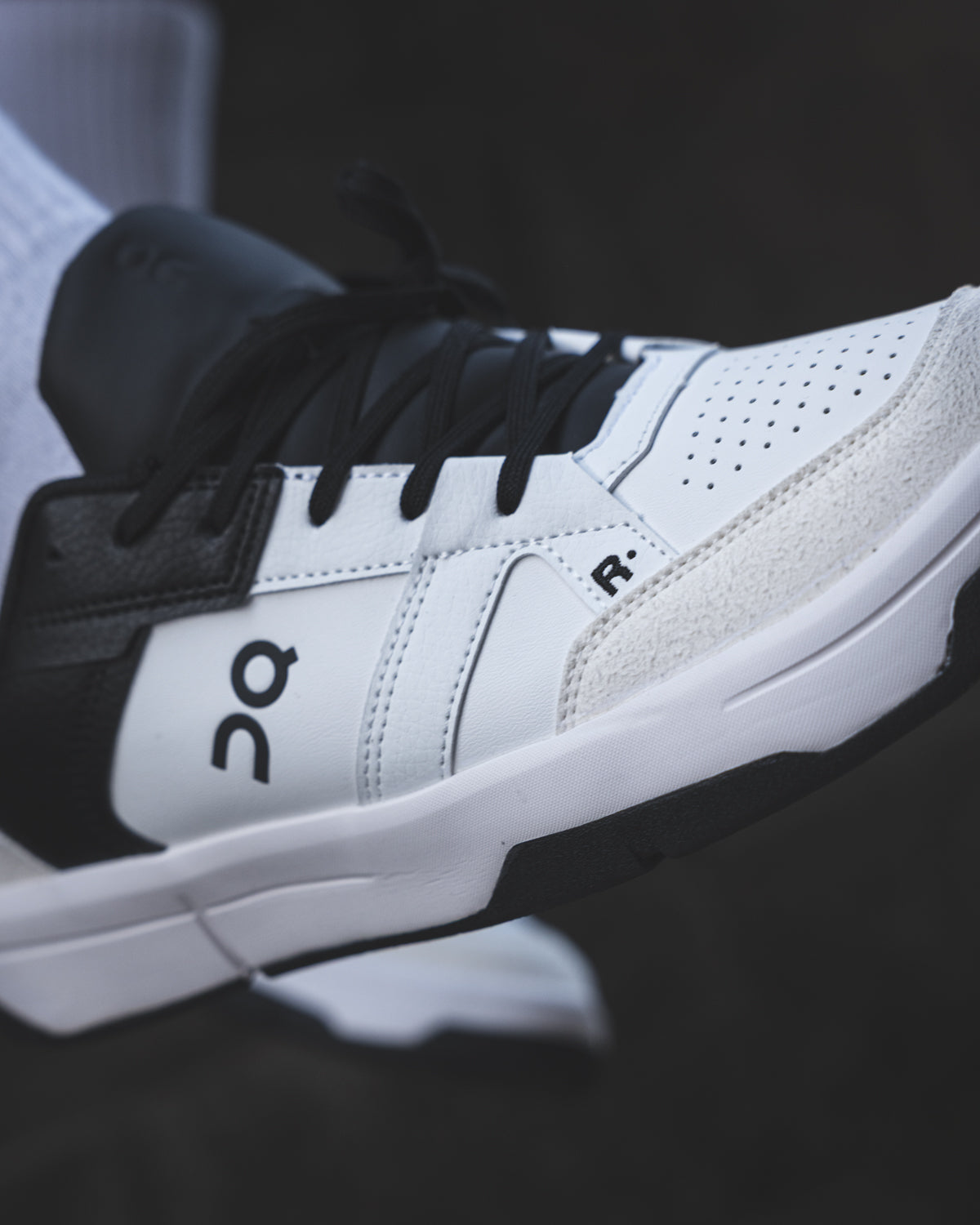 On The Roger Clubhouse White/Black
