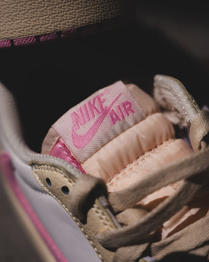 Air Jordan 1 Retro Low OG SP x Travis Scott "Shy Pink"