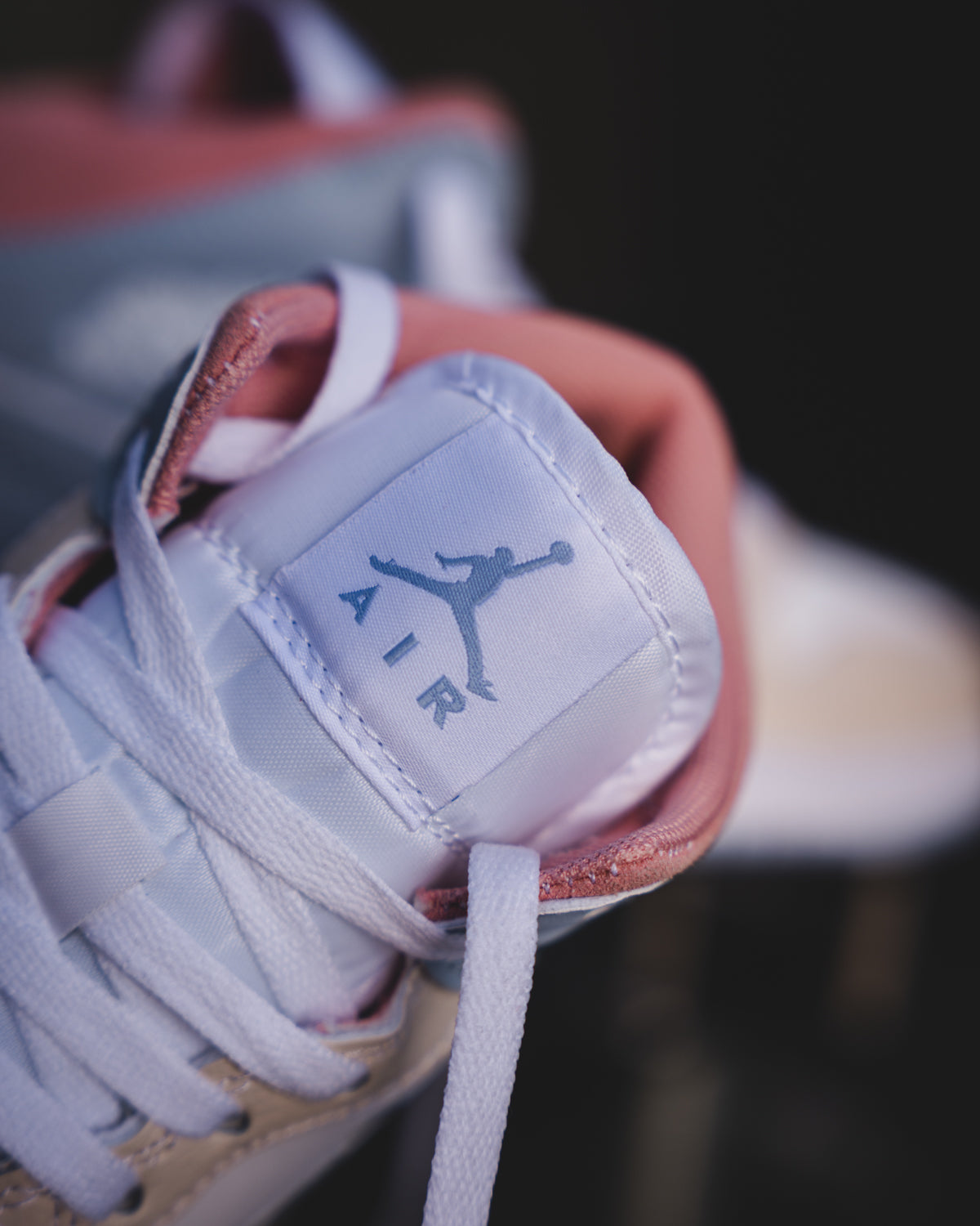 Air Jordan 1 Mid Pastel