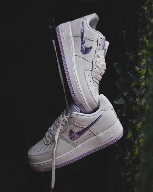 Nike Air Force 1 LV8 3 Lila