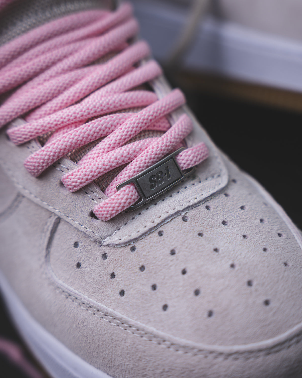 Nike SB x Air Force 1 Low Gray/Pink