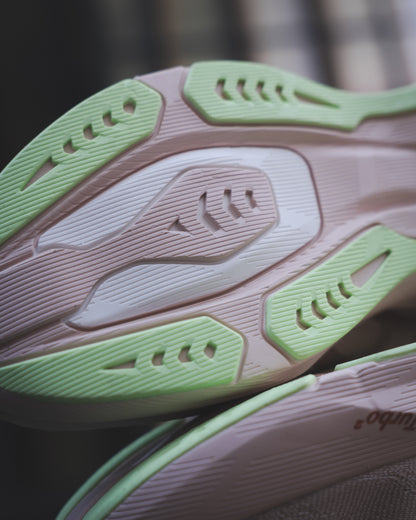 ASICS Novablast 6 Pink