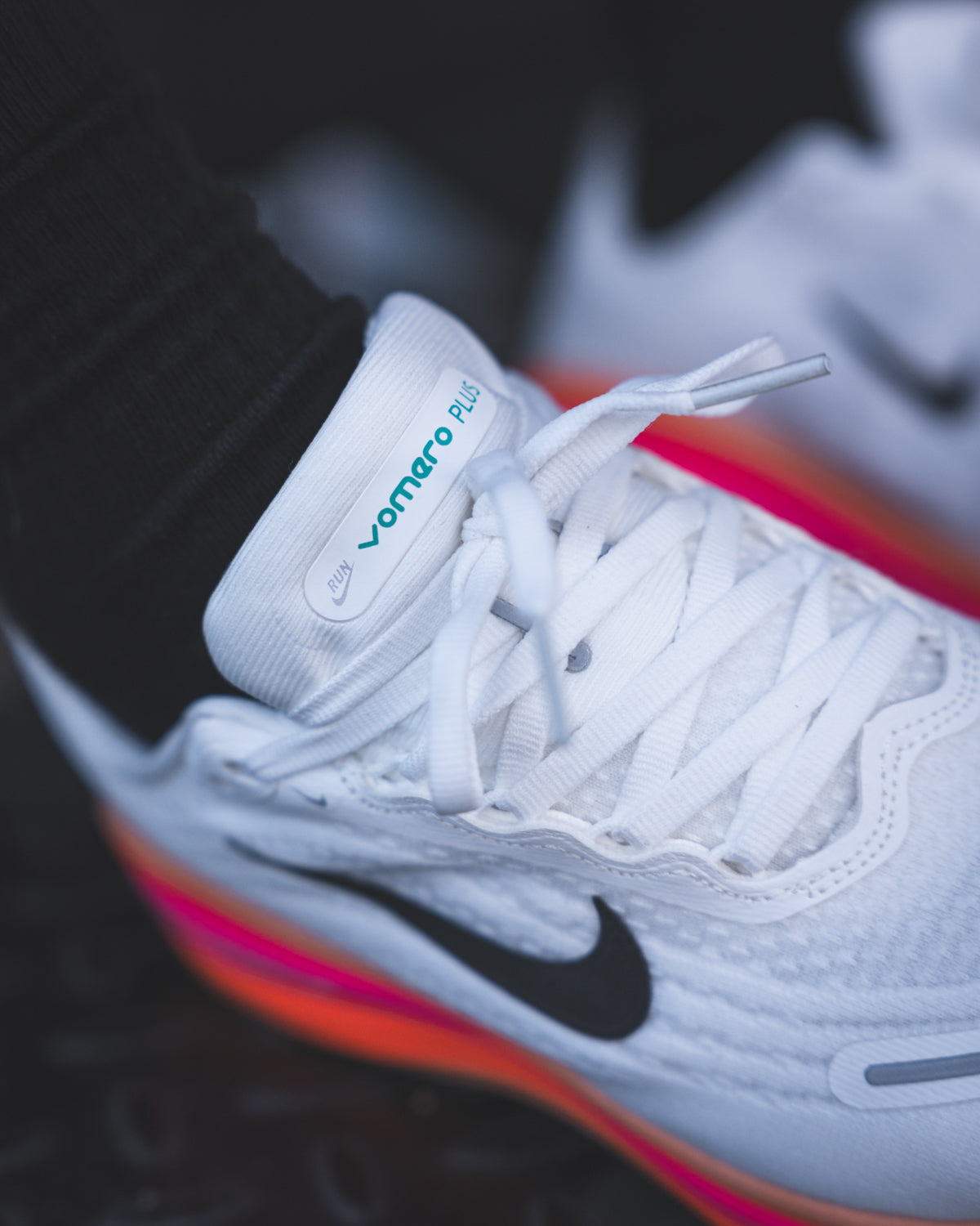 Nike Vomero Plus White/Fucsia
