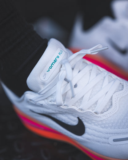 Nike Vomero Plus White/Fucsia