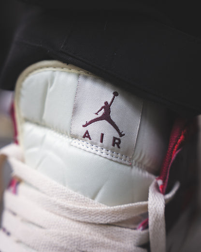 Air Jordan 1 Mid SE "Tiki Leaf"