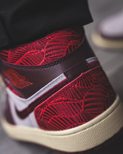 Air Jordan 1 Mid SE "Tiki Leaf"