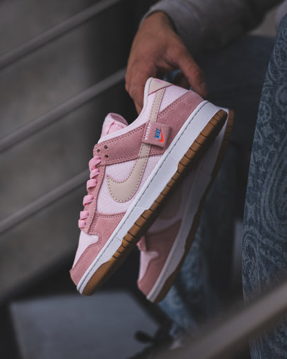 Nike Dunk Low SE "Teddy Bear" Pink
