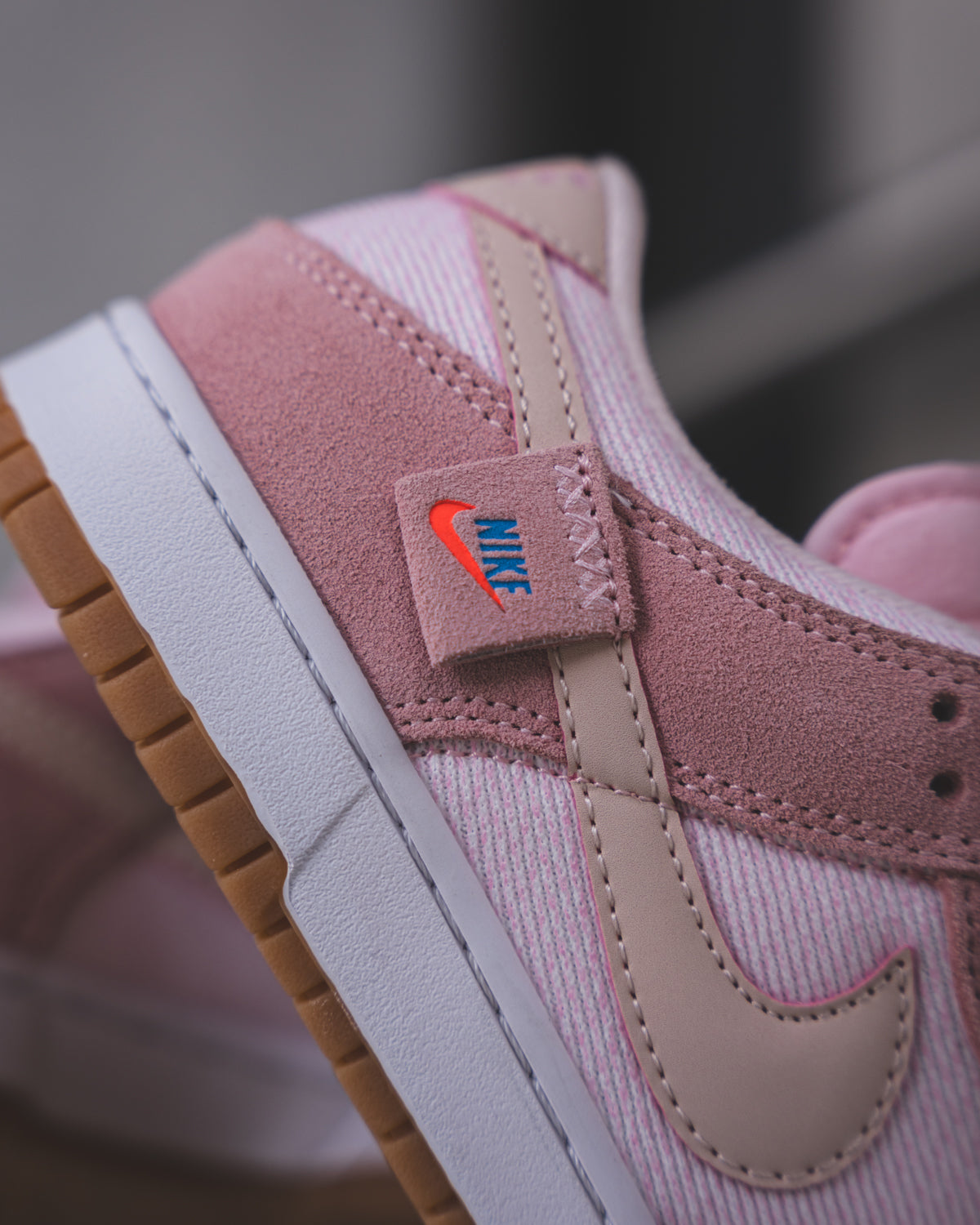 Nike Dunk Low SE "Teddy Bear" Pink