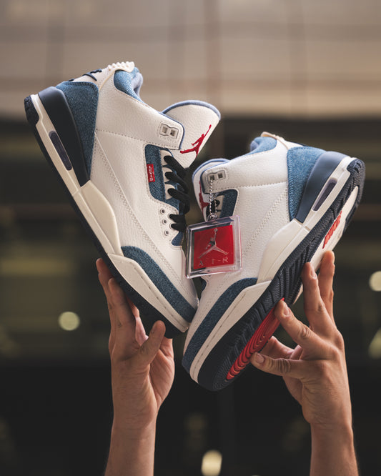 Air Jordan Retro 3 x Levi's White/Blue