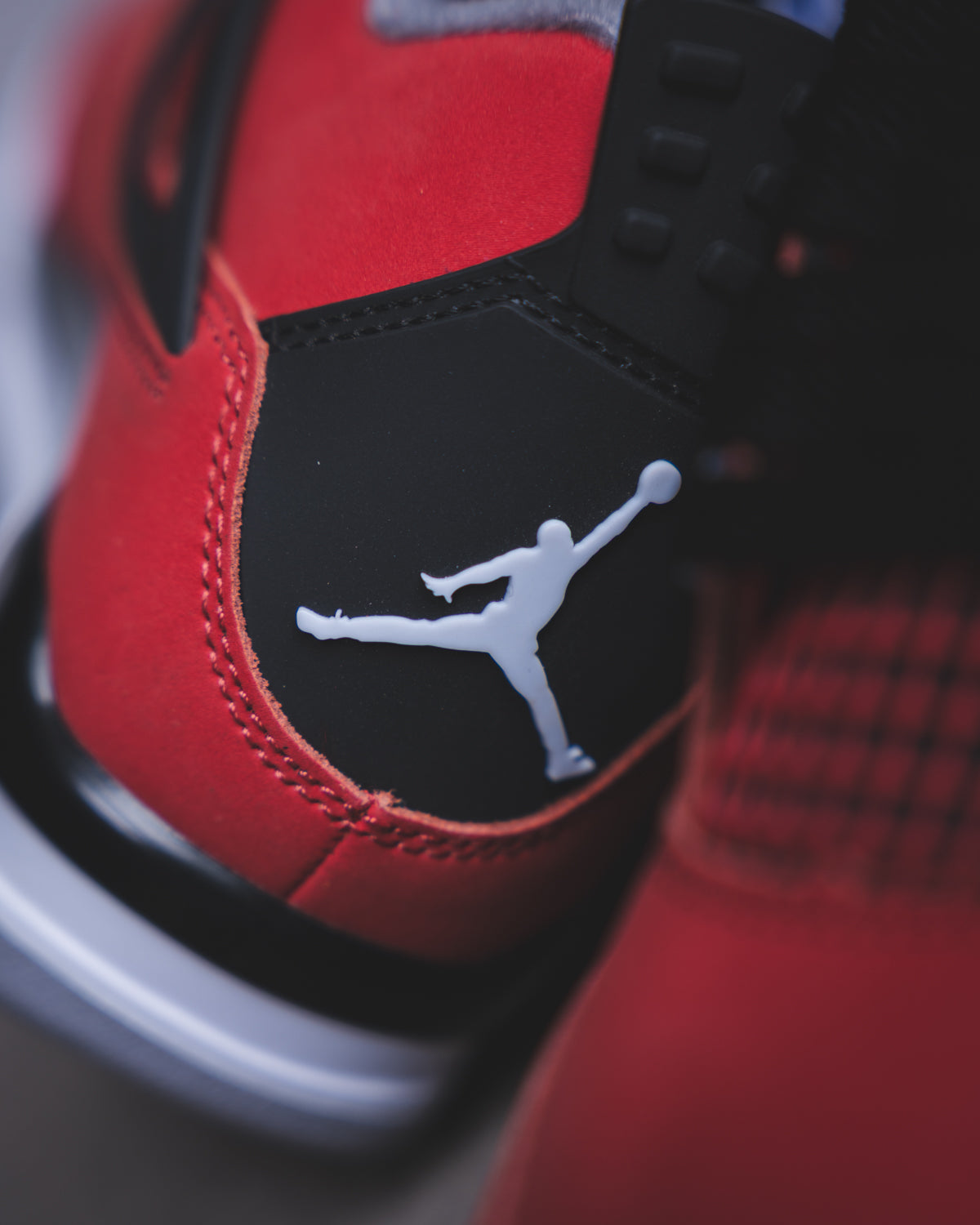 Air Jordan 4 Retro "Toro Bravo"