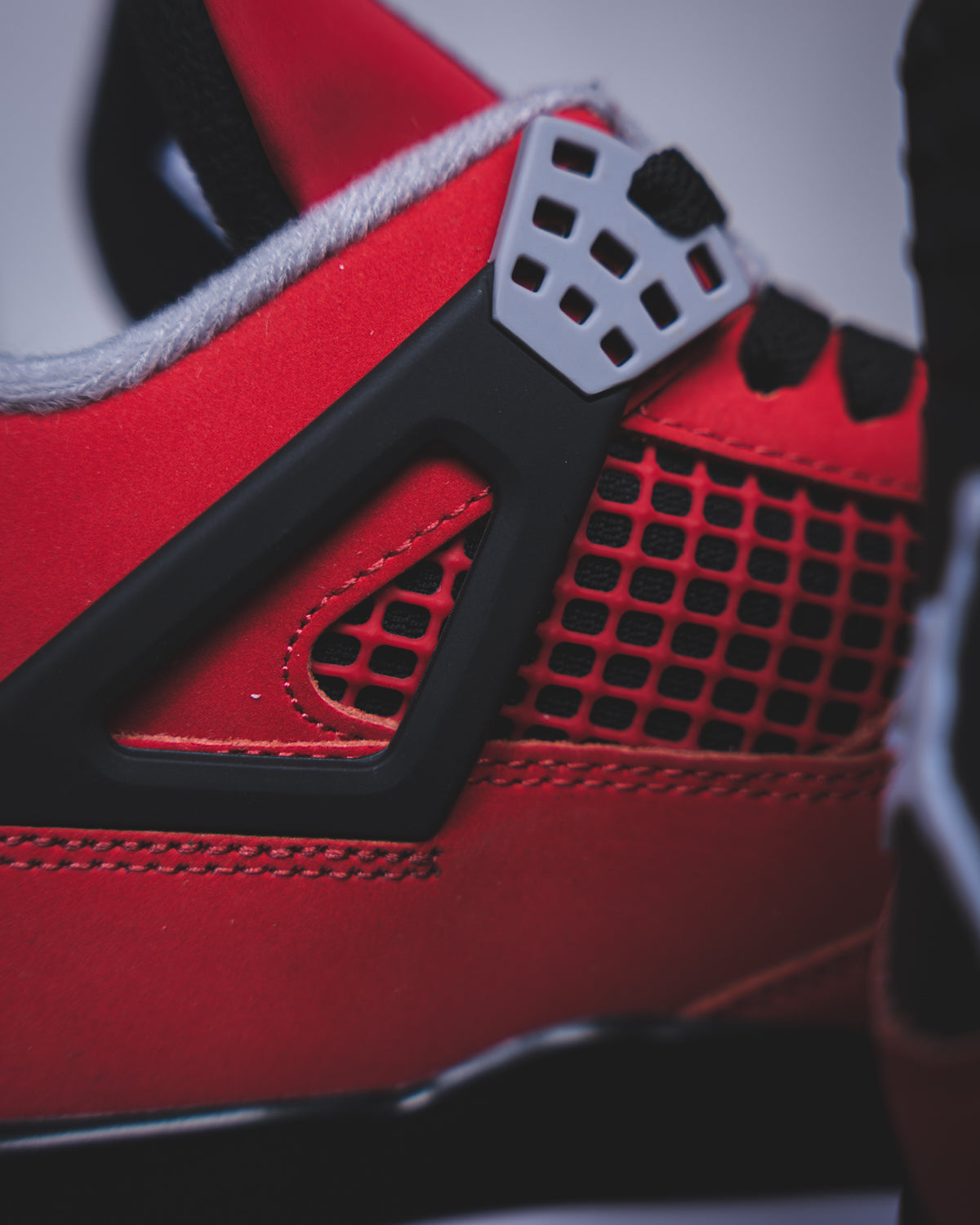 Air Jordan 4 Retro "Toro Bravo"
