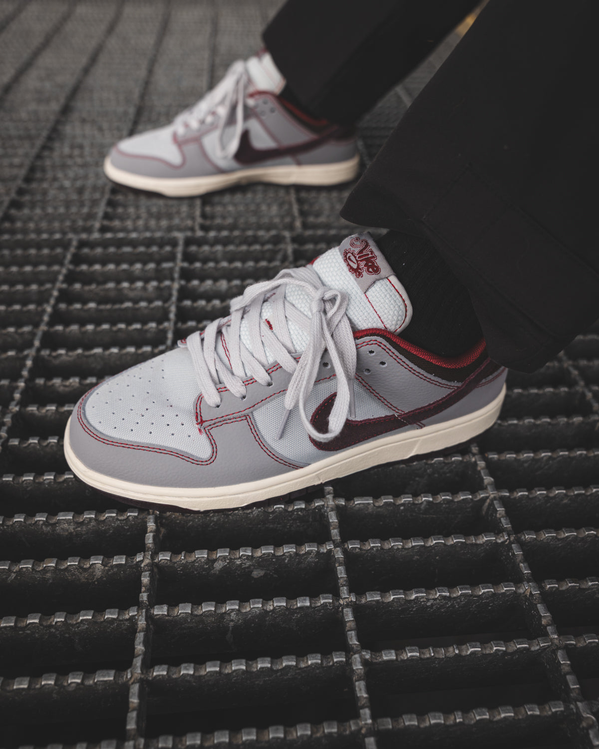Nike Dunk Low Retro SE "Pure Platinum / Team Red"