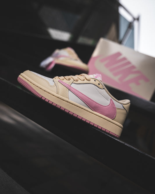 Air Jordan 1 Retro Low OG SP x Travis Scott "Shy Pink"