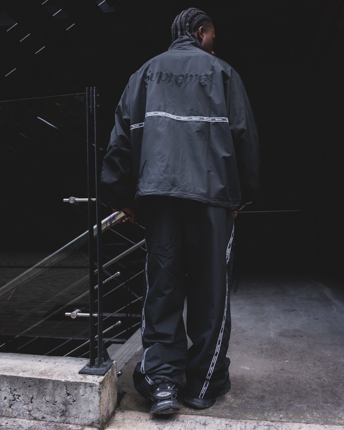 Conjunto Supreme Logo Taping Track Jacket Black