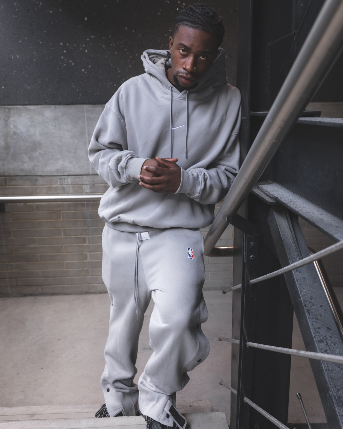 Buzo Mini Logo Nike Grey