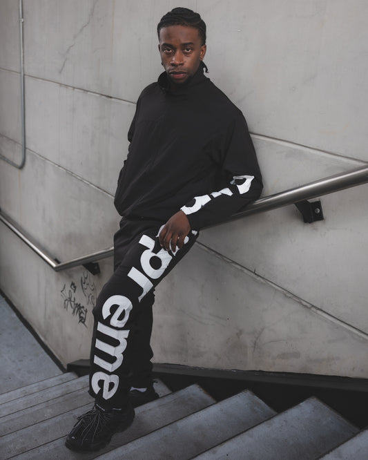 Conjunto Supreme Satin Appliqué Black