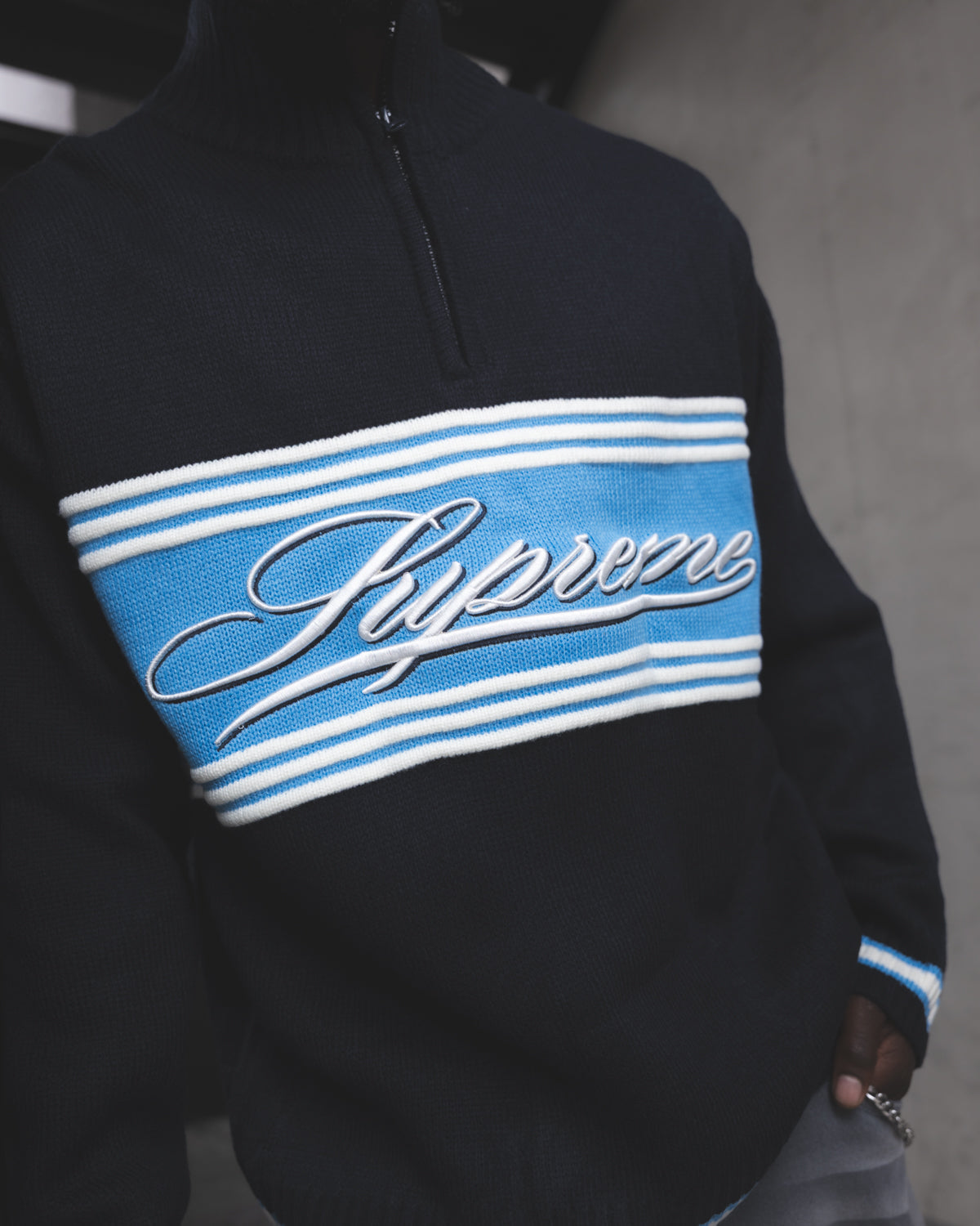 Buzo Supreme Script Stripe Half Zip Sweater