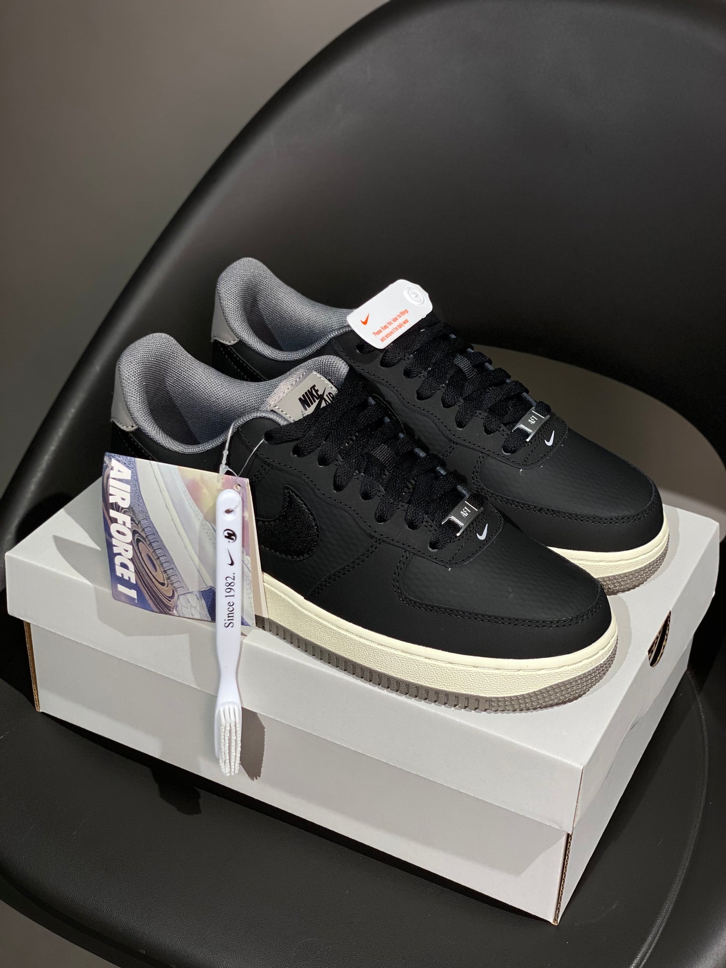 AIR FORCE ONE 1.7LV8