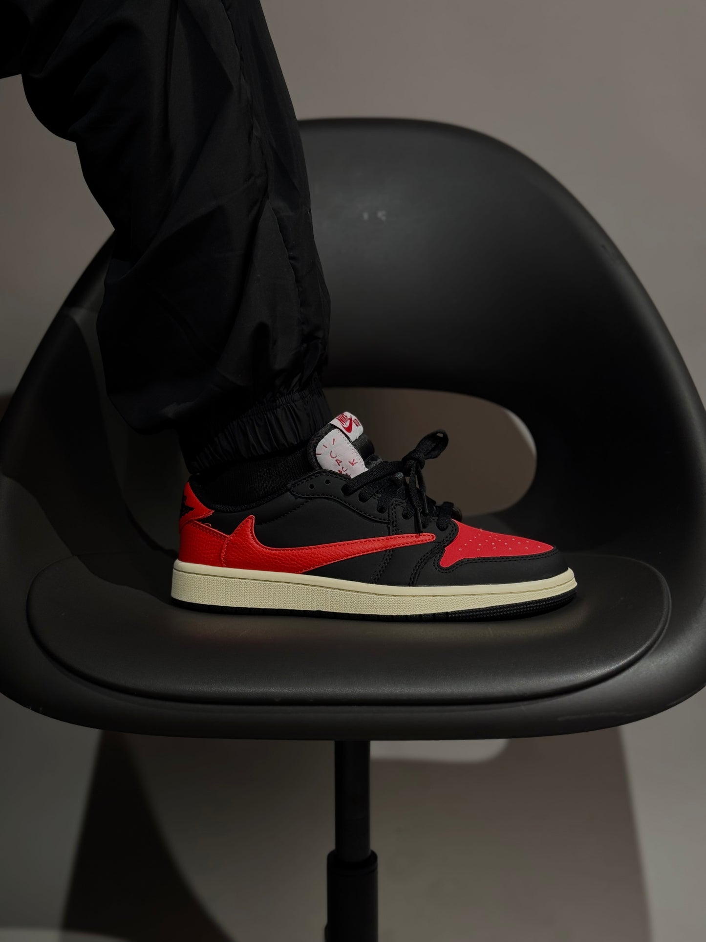 Jordan Retro 1 Low X Travis Scott