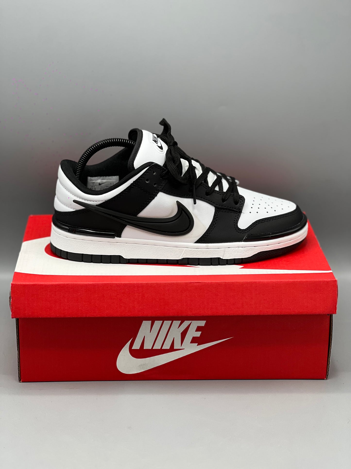 Nike dunk low twist panda