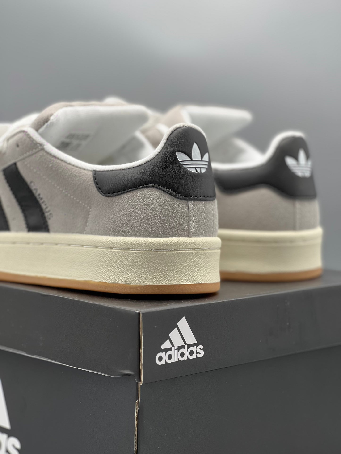 Adidas campus 00s