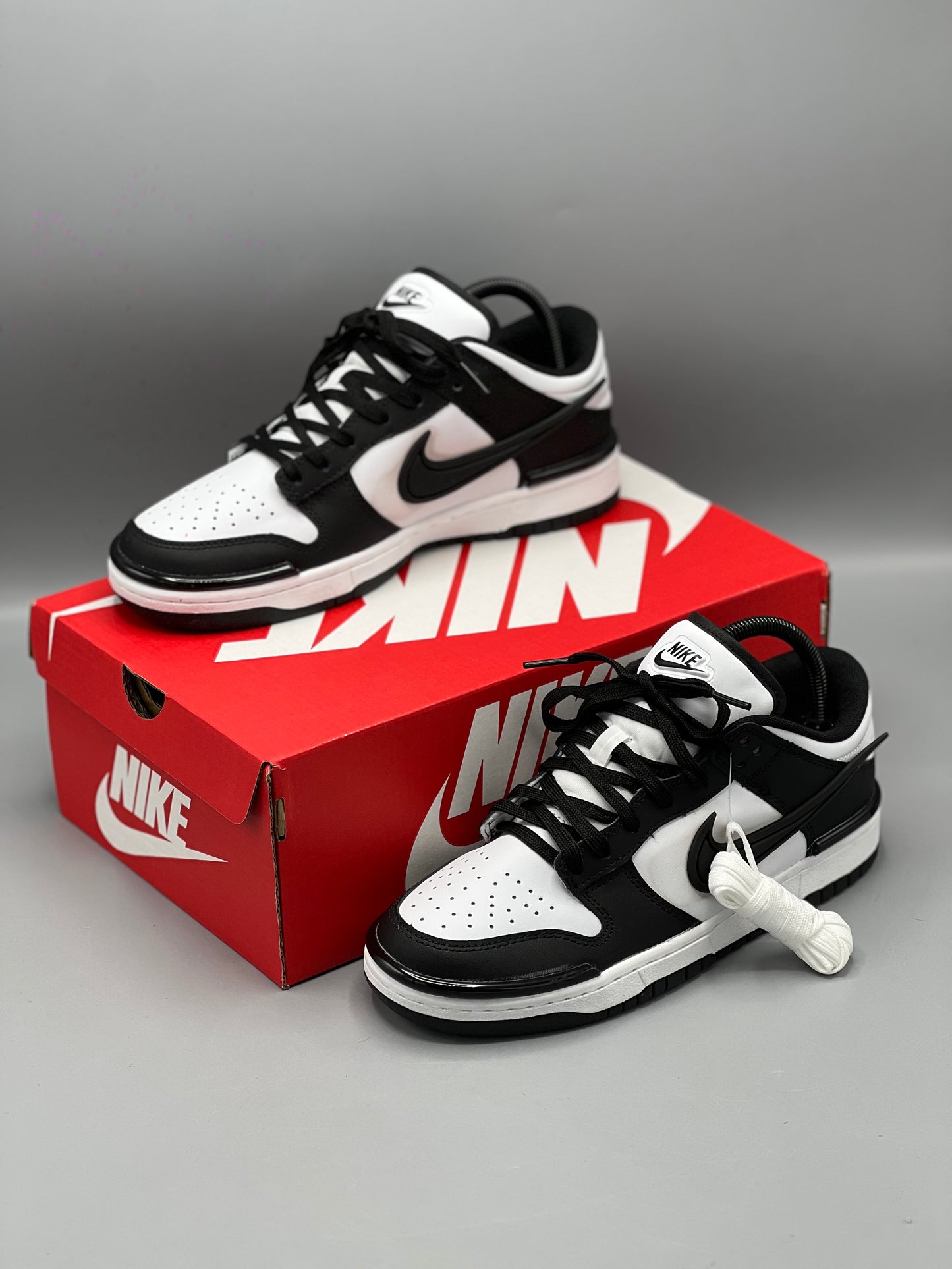 Nike dunk low twist panda