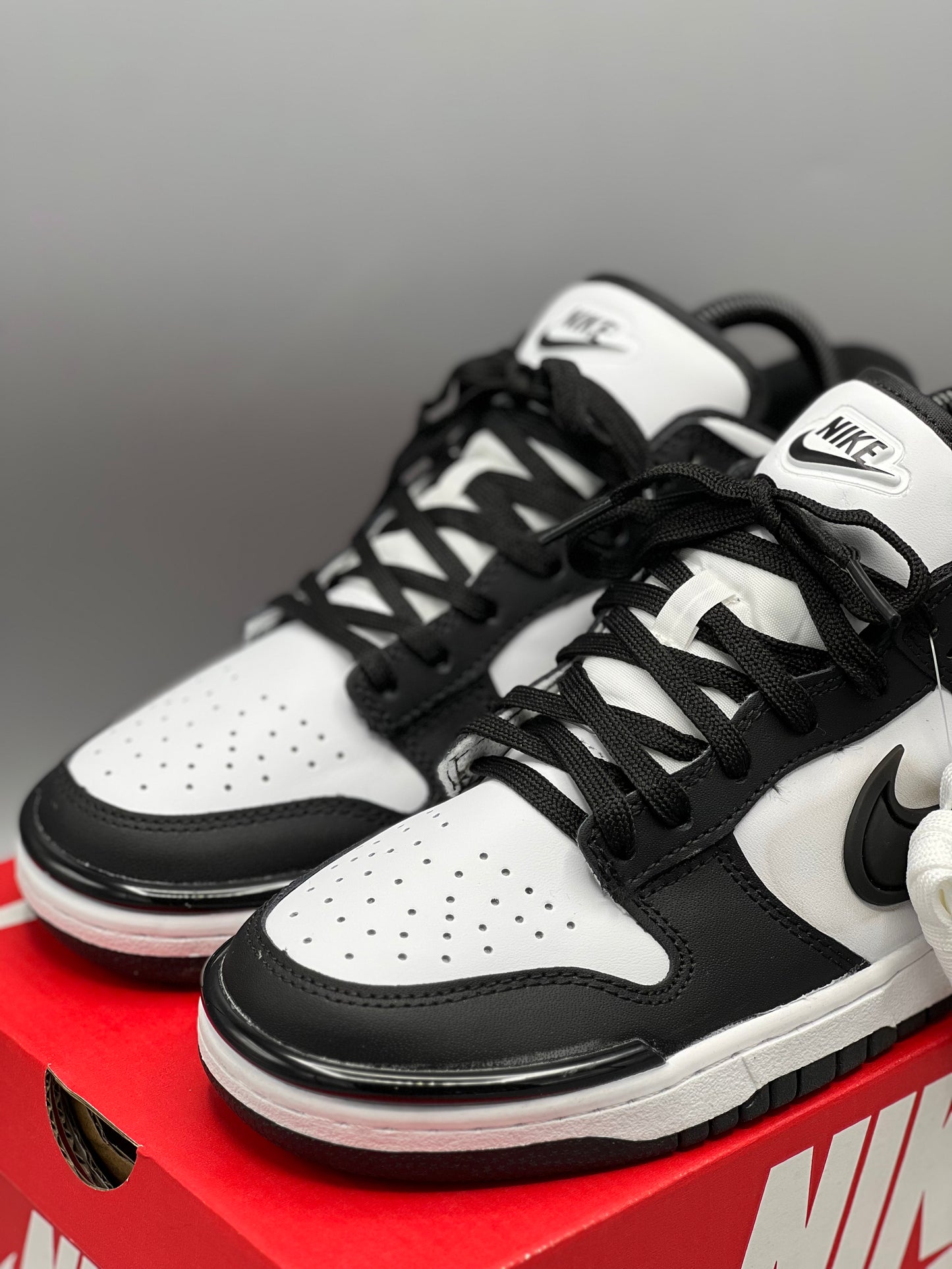 Nike dunk low twist panda