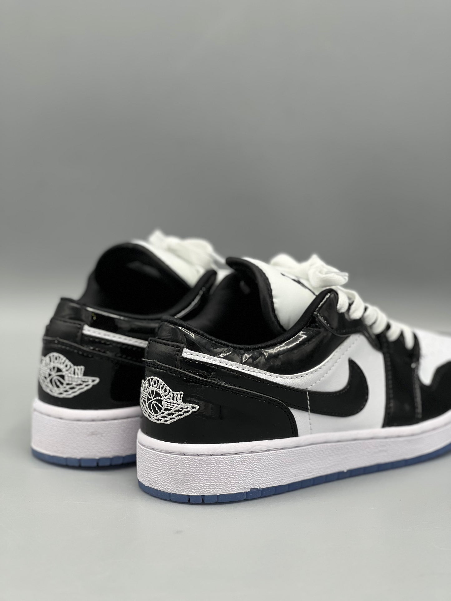 Air Jordan 1 Low 'Concord