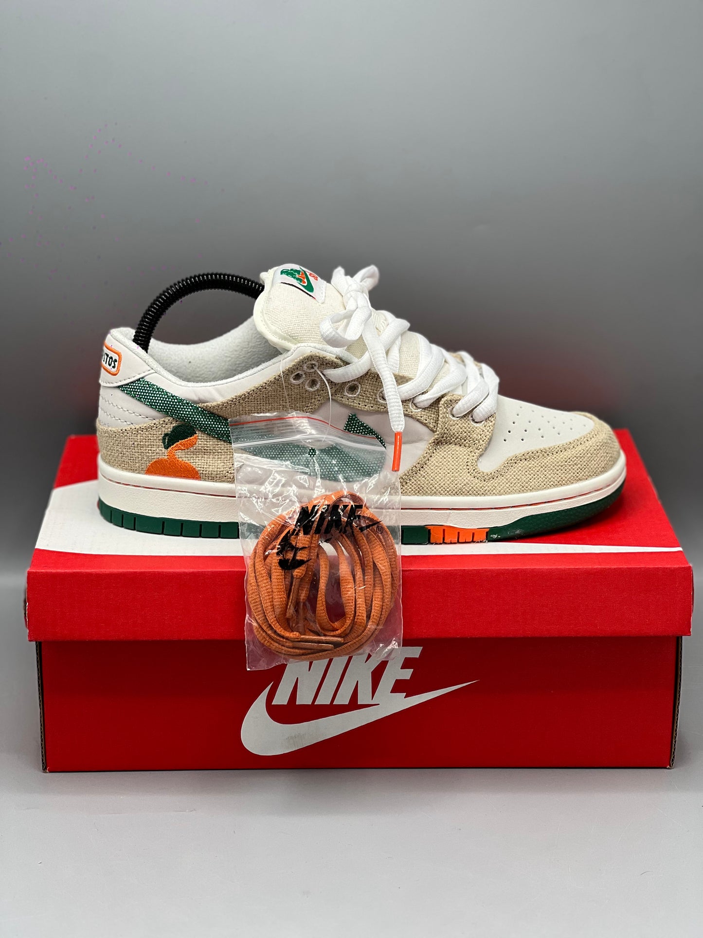 Nike sb dunk low x jarritos