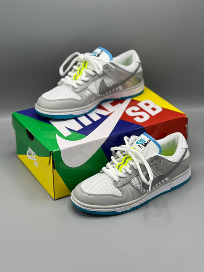 Nike dunk low SE