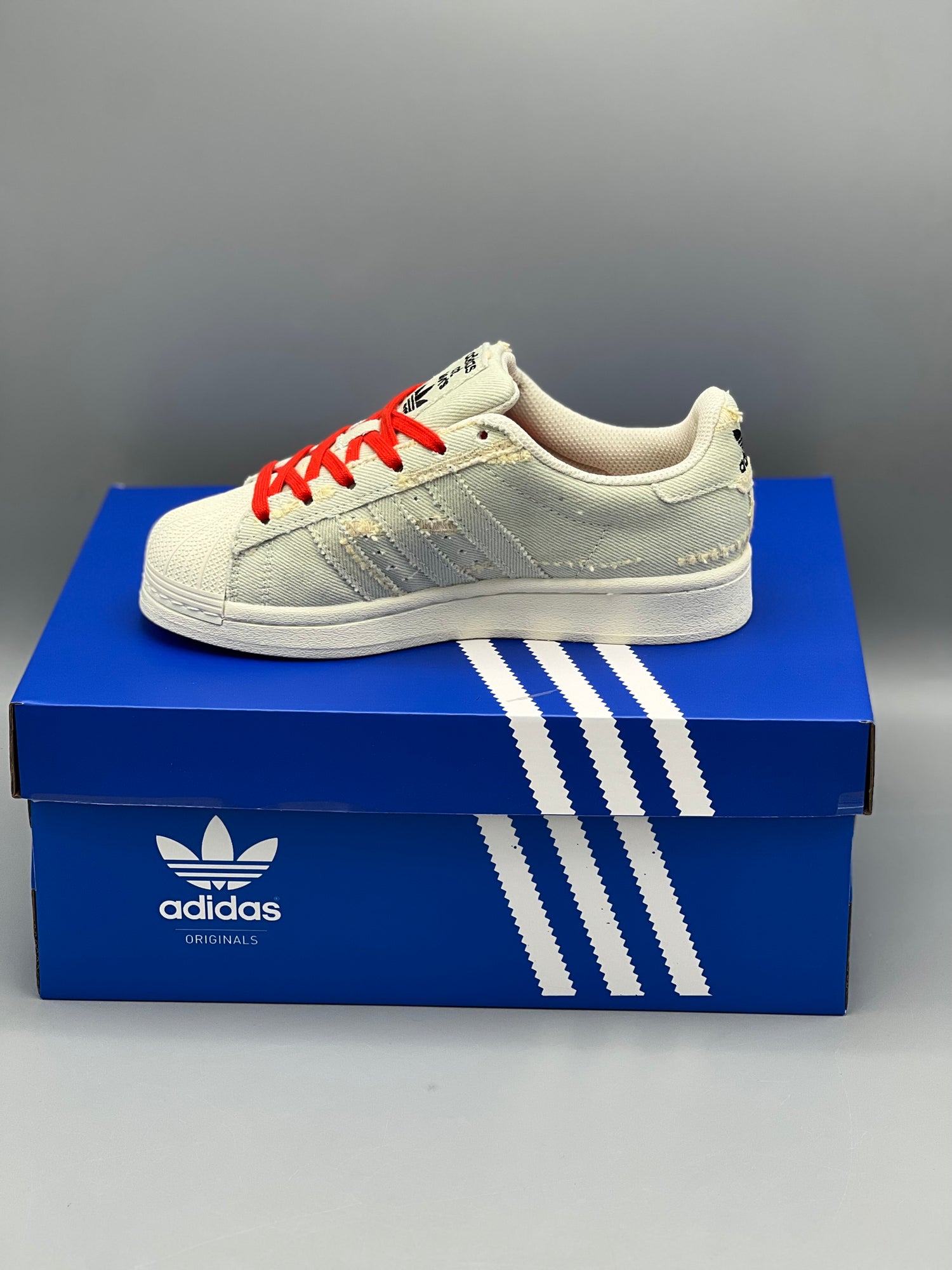Adidas superstar 2025 x levi s
