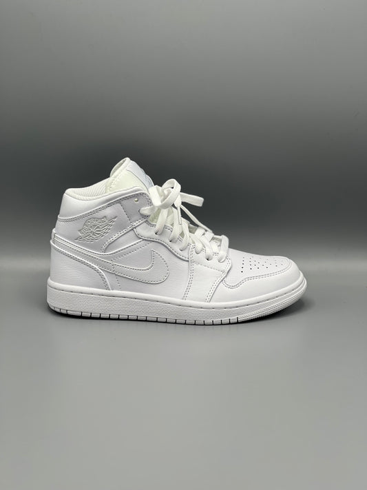 Nike Air Jordan Retro 1 Triple white
