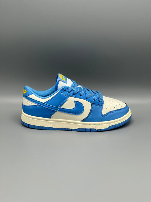 Nike dunk low sb university blue