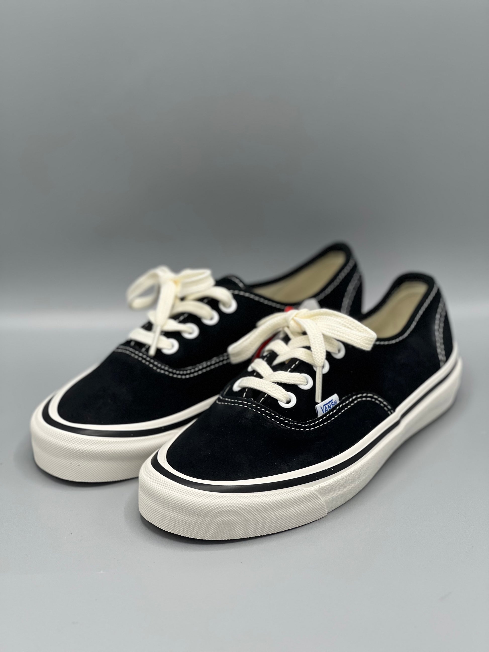 Vans authentic