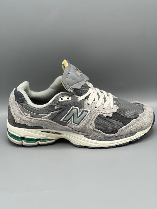 New Balance 2002R