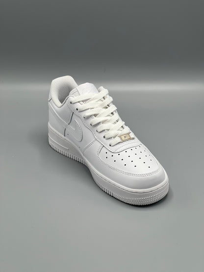 Nike Air Force 1 Triple White