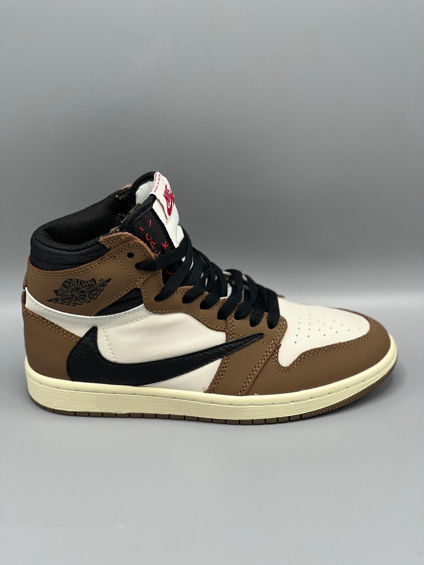 Nike Air Jordan Retro 1 x travis scott FEIDCLOTHES